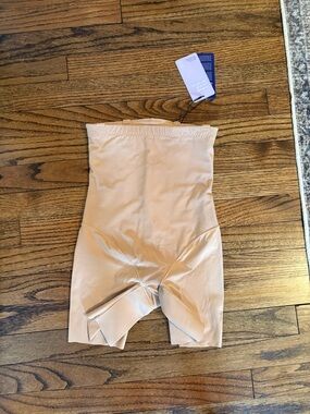 Honeylove SuperPower Girl Short NWT